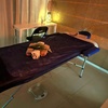Image 3: Rituales de masaje con aromaterapia, bombones y té en Crystal Spa