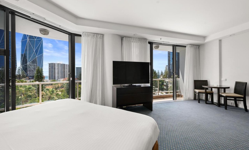 Image 2: Gold Coast, Surfers Paradise: 4-Night Getaway with Flights