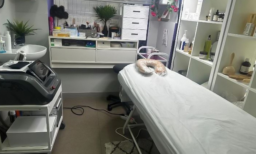 Image 4: 3 o 6 sesiones de eliminación de tatuajes con láser para 1 persona