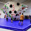 Image 7: ¡Escala sin límites! Acceso libre a rocódromo para niños o adultos 