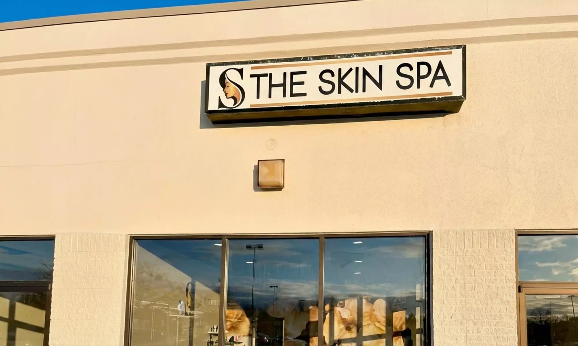 Customized Signature with Optional Back Facial or Microdermabrasion