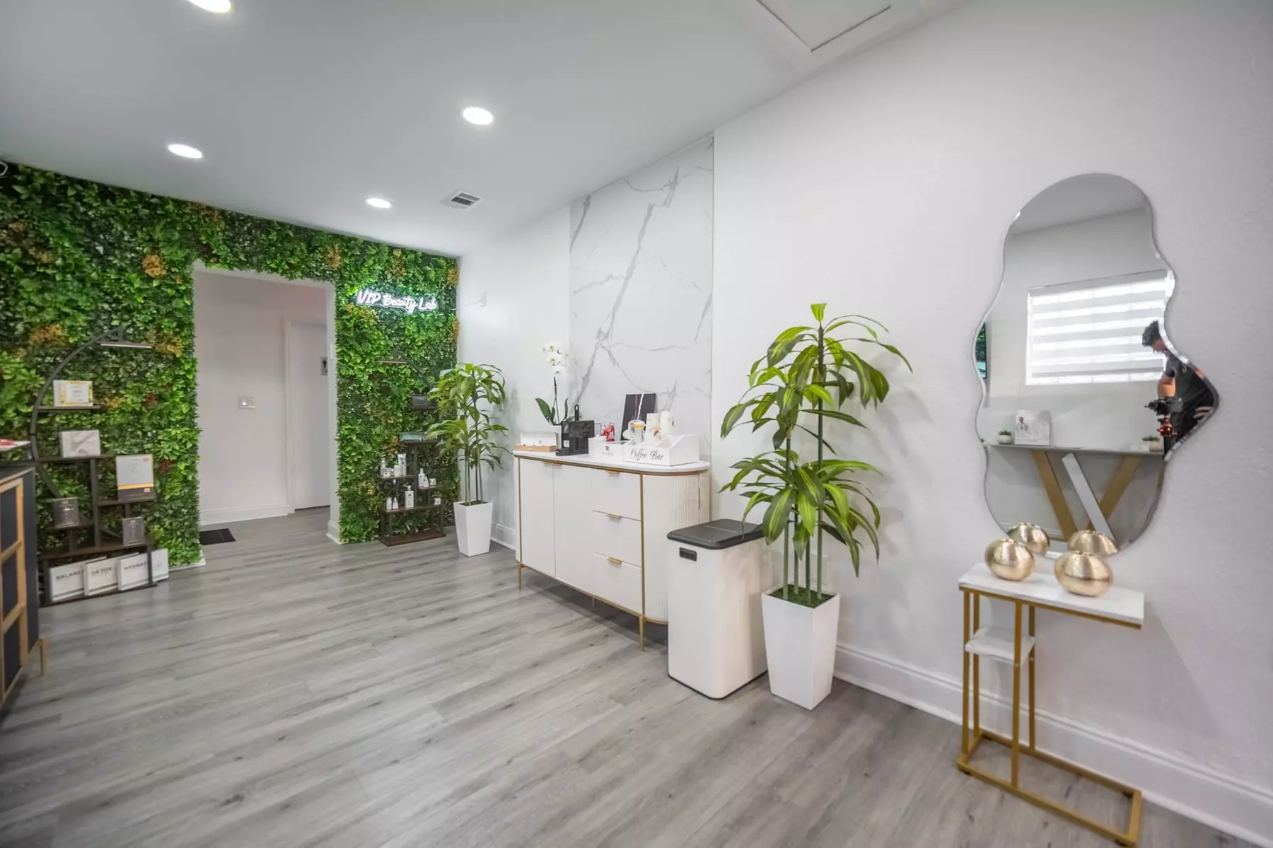 Up to 43% Off on 45 Min Lymphatic Drainage or 60 Min Including LED Sessions at Vip beauty in Aventura - Image 7