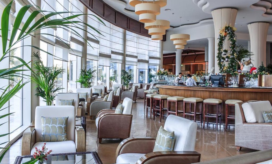 Image 9: Abu Dhabi: One Night Stay with Breakfast and Dinner