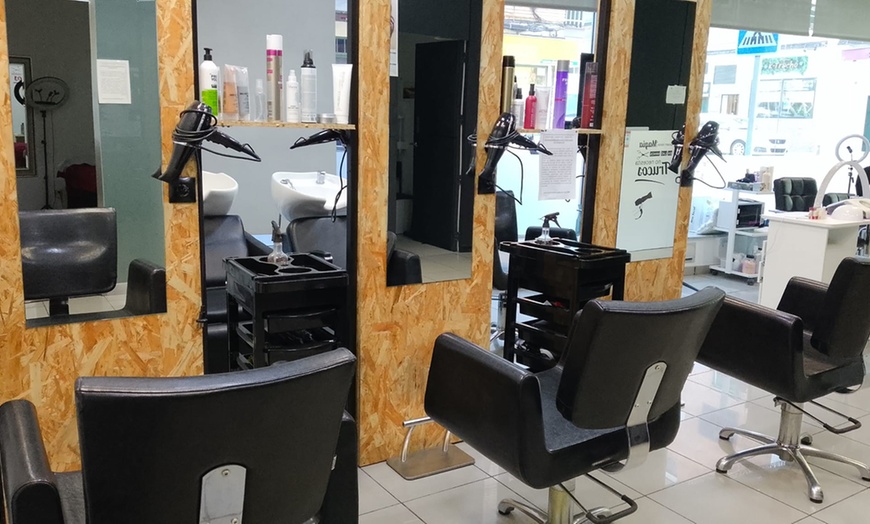 Image 6: Masaje capilar booster o con limpieza facial incluida