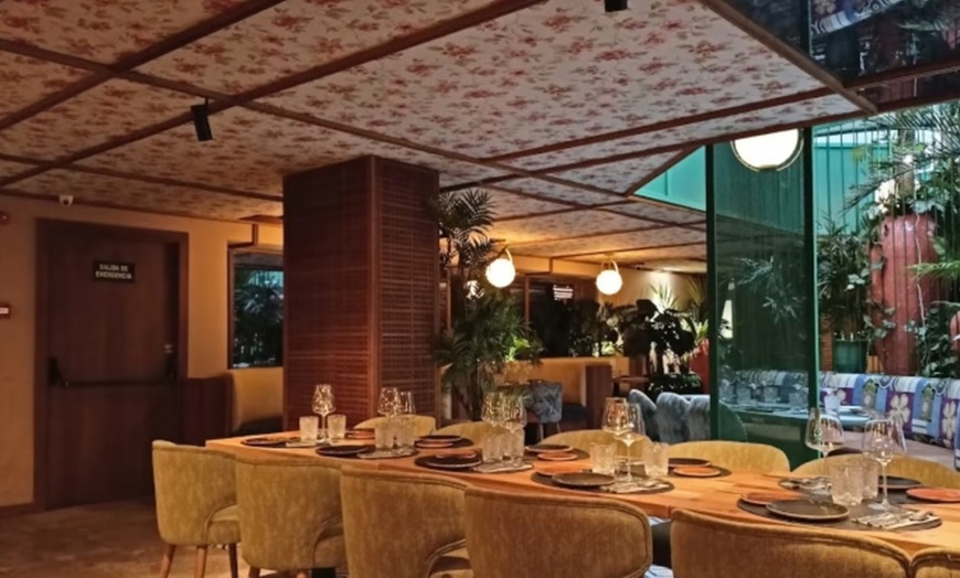 Image 33: Menú fusión a elegir entre clásico o prémium para 2 o 4 personas 