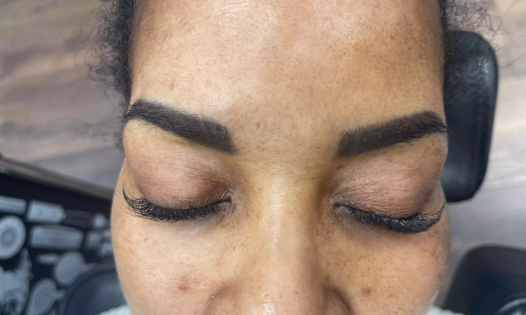 Zet je wimpers in de spotlight met wimperextensions naar keuze