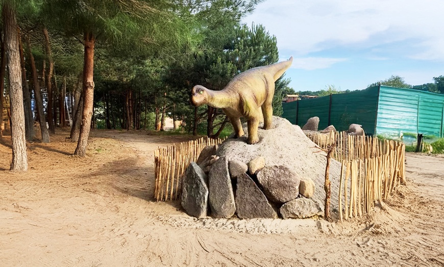 Image 17: Przeżyj rodzinną przygodę w Dolinie Dinozaurów