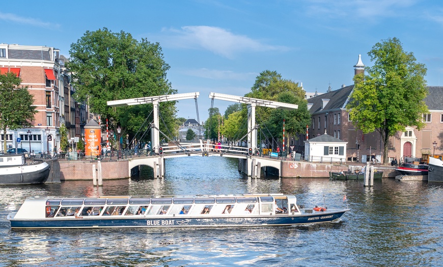 Image 17: Grachtenpracht: vaar langs Amsterdam's mooiste bezienswaardigheden