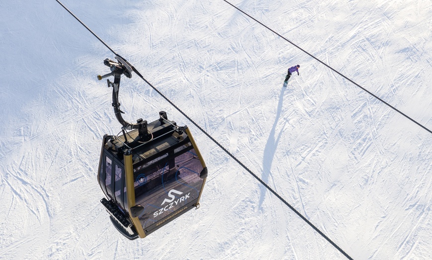 Image 1: ⛷️ Całodniowy skipass dla 1 osoby w Szczyrk Mountain Resort