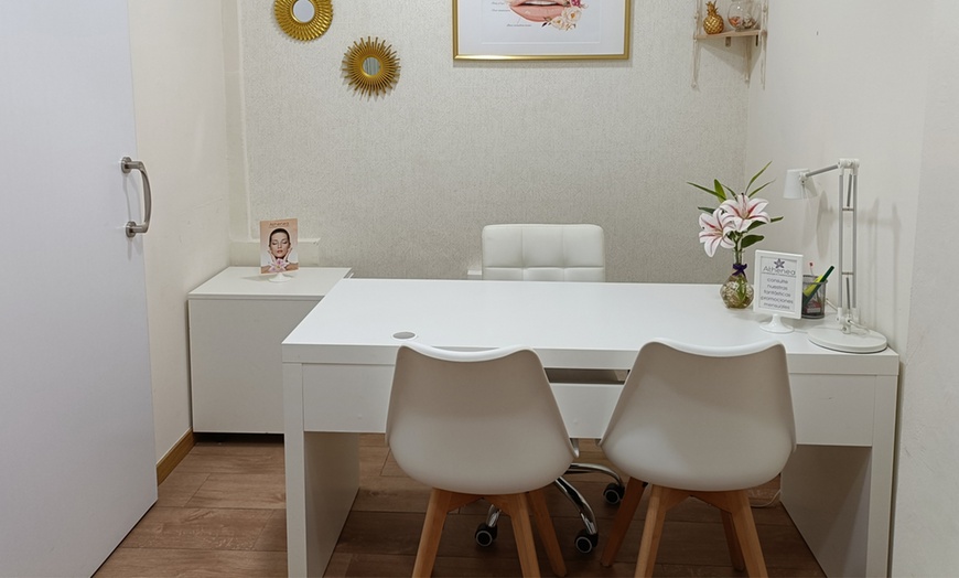 Image 3: Facial regenerador con limpieza y peeling químico para 1 