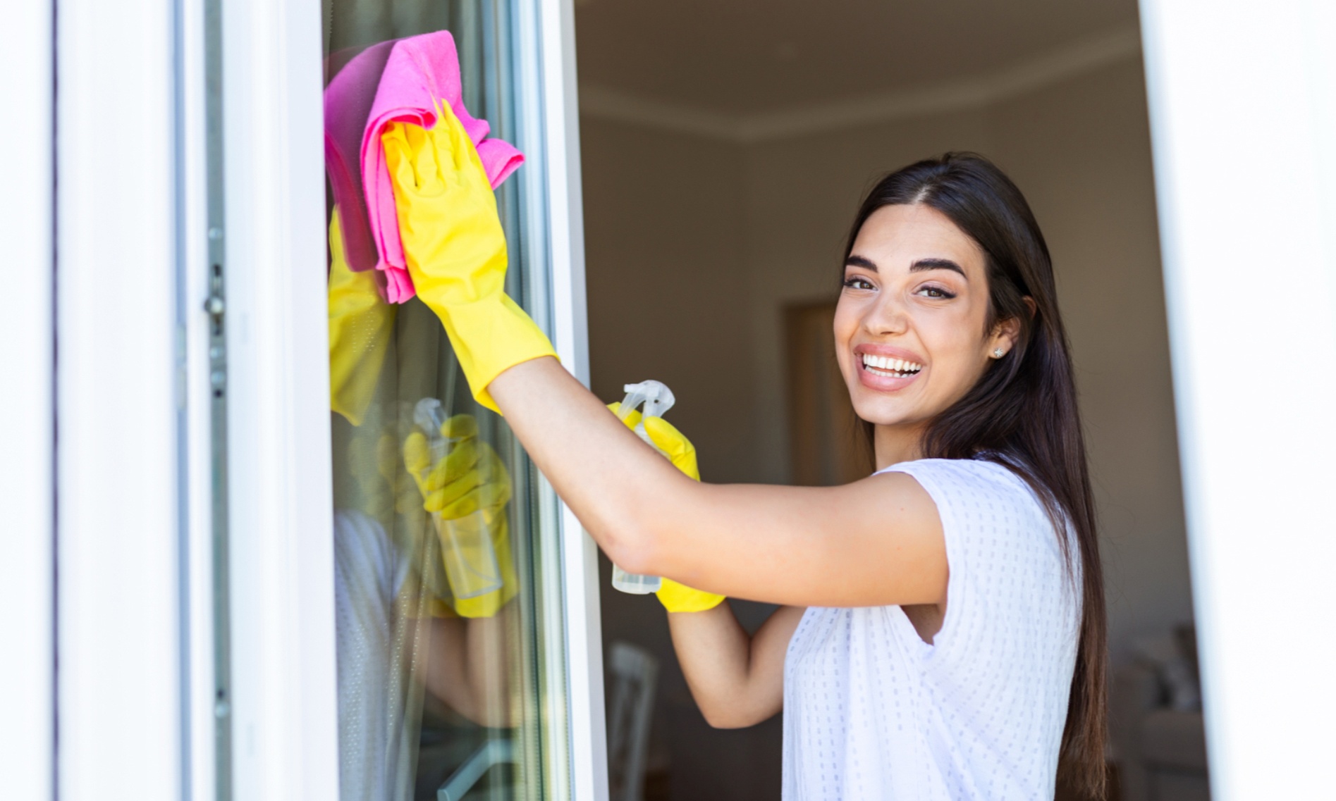 Interior and Exterior Window Cleaning Service for a Spotless Home
