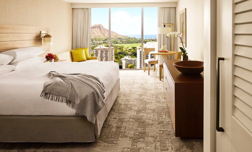 Image 5: Stay at Waikiki Beach Upscale Alohilani Hotel