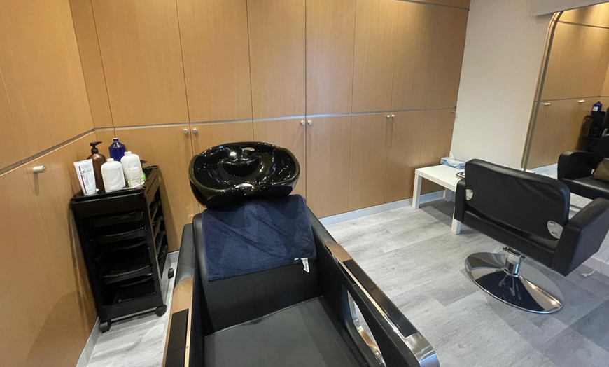 Image 6: Ritual sensorial de lujo a elegir: head spa, bebida y bombones para 1