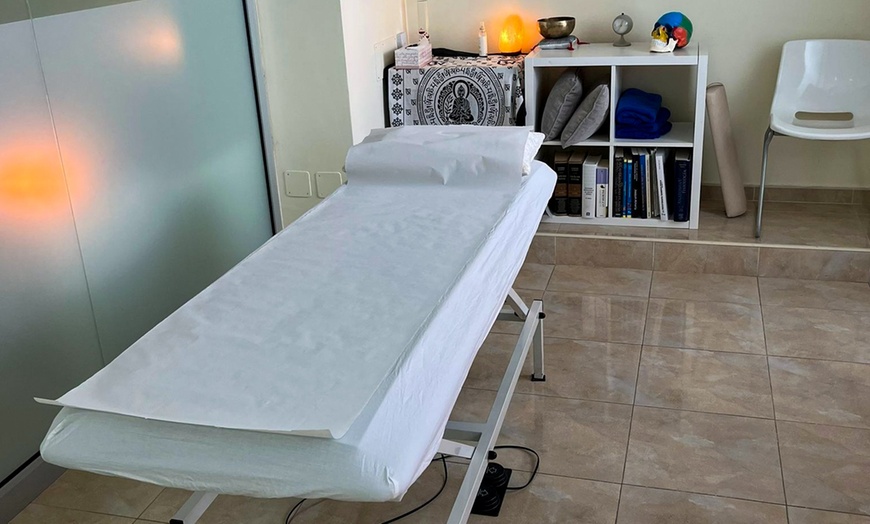 Image 4: 1 o 3 sesiones de masaje a elegir entre varias disciplinas