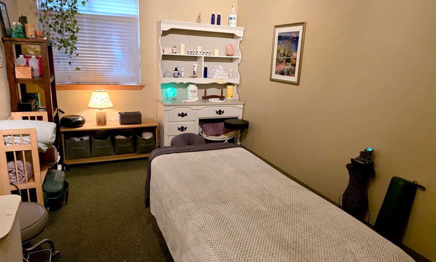 Image 2: Ease Muscle Tension with (60 Min) Deep Tissue Therapy