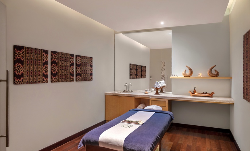 Image 2: 30, 65, or 95-Minute Spa Treatment with Facility and Pool Access
