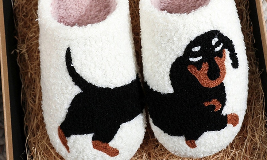 Image 12: Cartoon Animals Print Slippers 