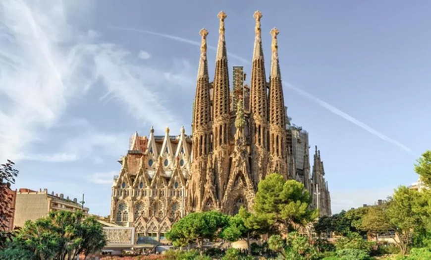 Image 1: ✈ Barcellona: volo diretto più hotel con pagamento a rate