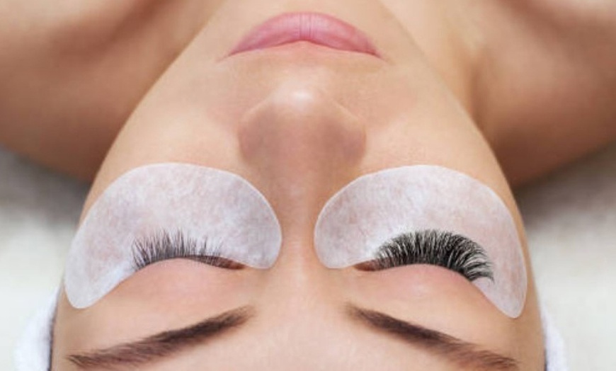 Image 9: Lifting y tinte de pestañas con opción a diseño y depilación de cejas