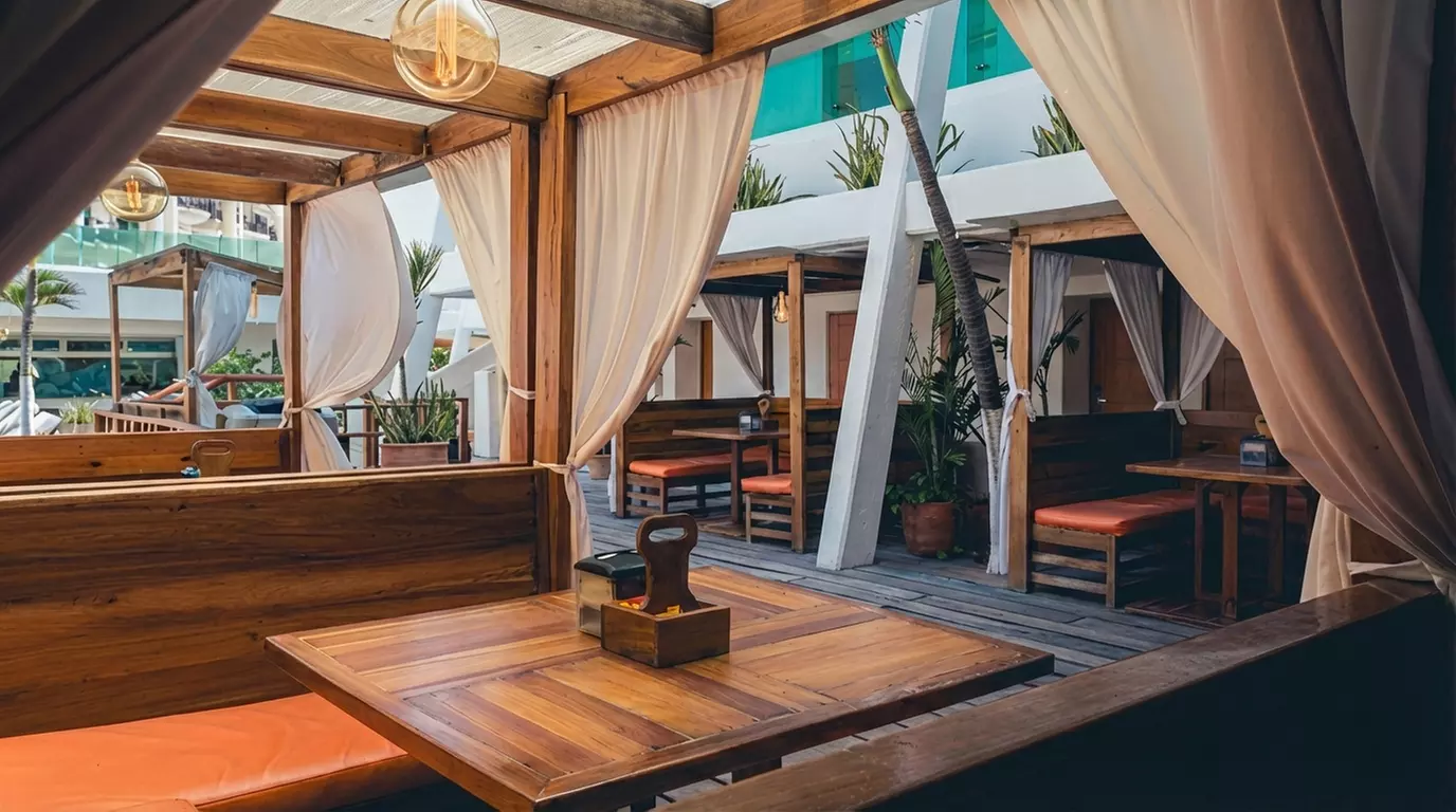 ✈ All-Incl. Paradise: 4 Nights at Flamingo Beach Resort Cancún