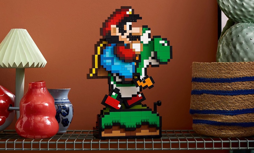 Image 4: LEGO Super Mario World: Mario & Yoshi Set (71438) - Collectible Model Kit for Adults