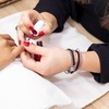 Image 4: Manicura, pedicura o ambas con esmaltado tradicional o semipermanente