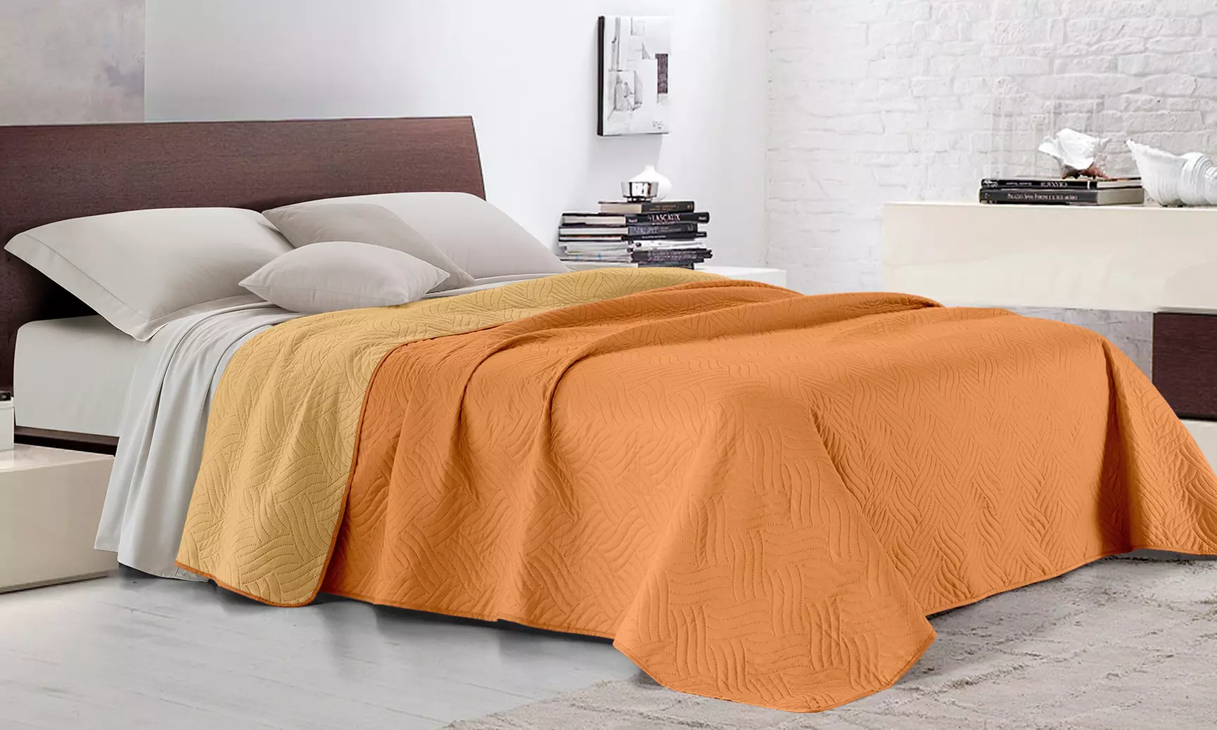 Zweifarbig gesteppte Decke