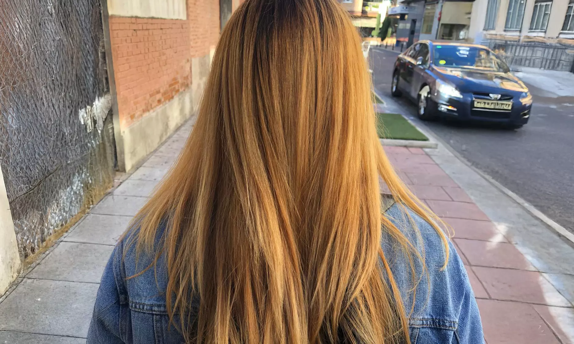 Corte de puntas, tratamiento de repolarización y opción a tinte/mechas