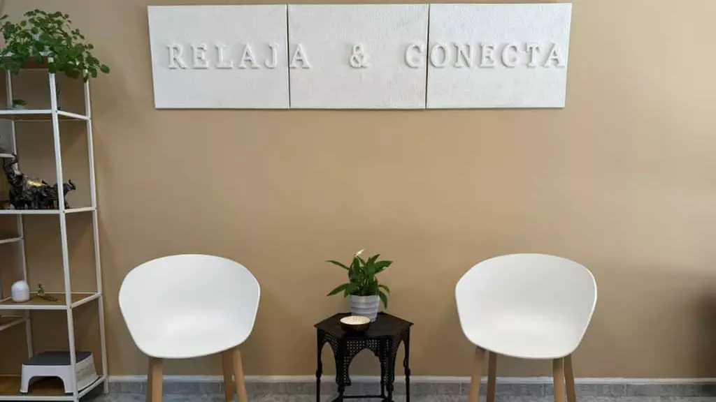 Spa de pies con baño de sales, aceites, eliminación de durezas y uñas