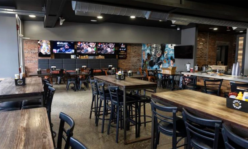 Image 5: Beer Flight & Bar Pie Combos + $50/$100 Food/Drink Credit