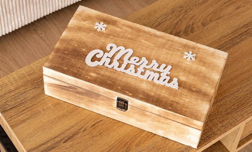 Image 8: Cassetta portabottiglie natalizia
