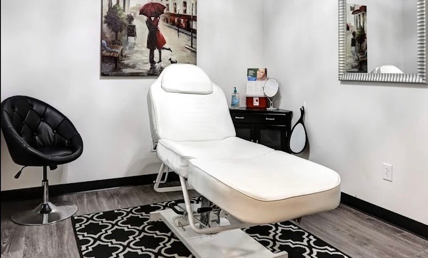 Image 3: Enjoy Long-Term Results with Tailored Laser Hair-Removal Treatments