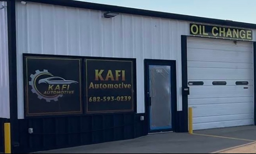 Image 3: Full-Service Oil Change with Brake Inspection & Multi-Point Check