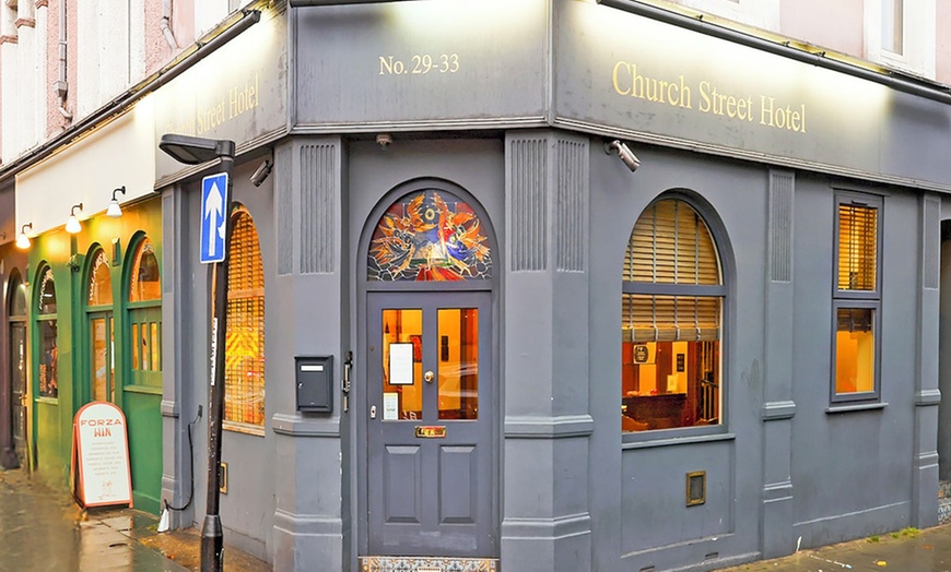 Image 3: London: Standard / Superior Double Room for Two with Breakfast