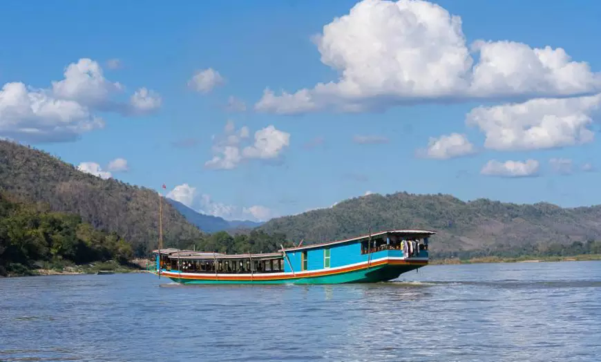 Image 3: Discover the magic of Laos in 5 days with private tours