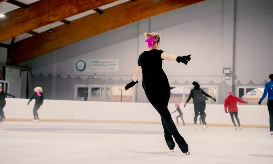 Image 1: Patinaje sobre hielo para niños y adultos con patines incluidos

