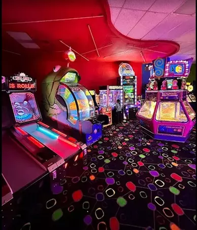 Skating Rink Admission & Skate Rental at Cheap Skate