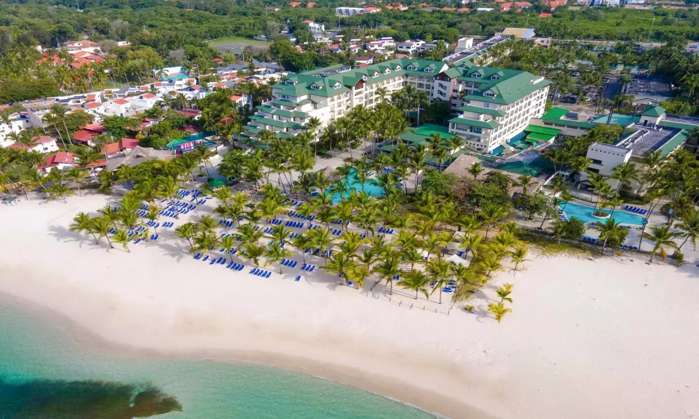 ✈ 4-Day Coral Costa Caribe Trip w/Air&Hotel from Great Value Vacations