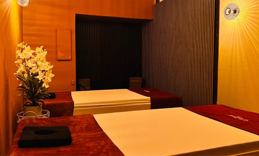 Image 5: 90 Min. Tiefengewebe-Aromatherapie-Ganzkörpermassage für 1 od. 2 Pers.