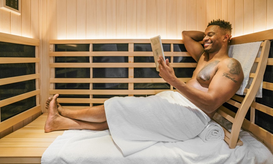 Image 5: Up to 55% Off on Spa - Sauna - Infrared at beem® Light Sauna Addison