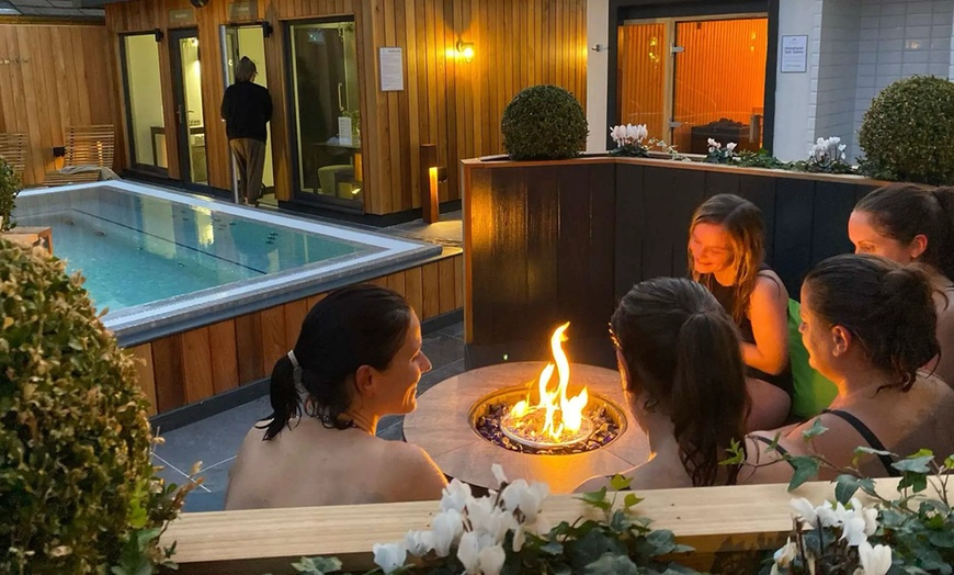 Image 5: Unwind with Spa Retreat Morning or Spa Retreat Twilight for 2 People 