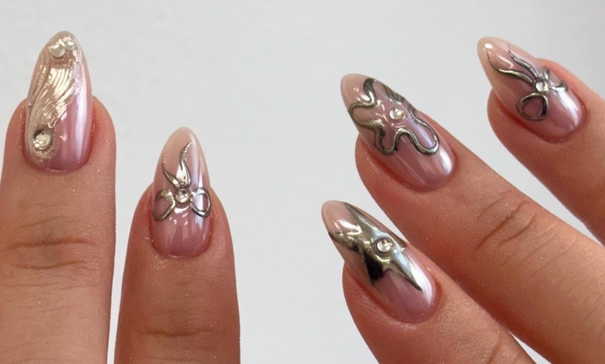 Image 2: Get a Structured Manicure With Soft or Hard Gel for Elegant Nails