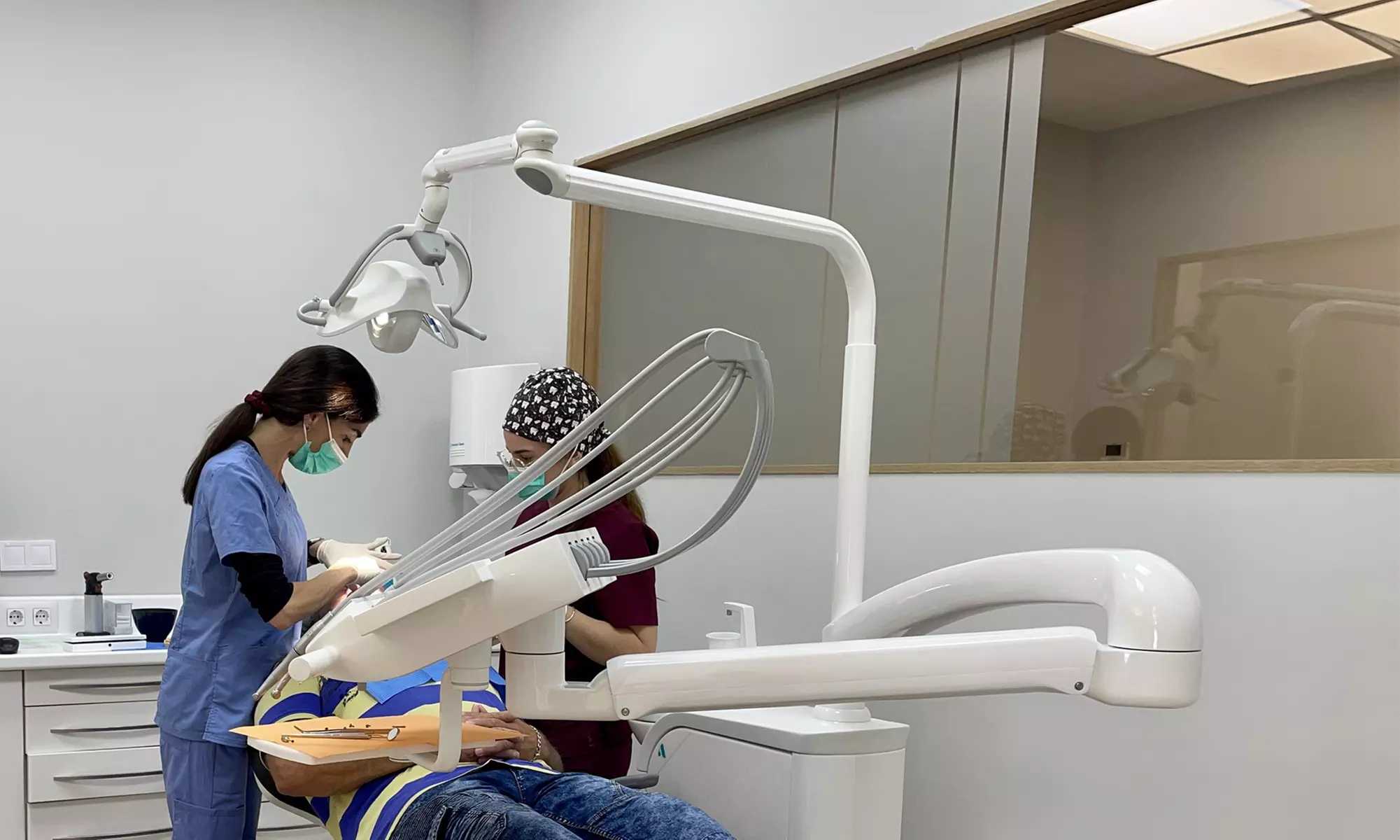 Limpieza dental y revisión con opción a TAC dental en clínica familiar