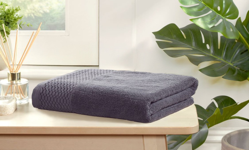 Image 10: Eden Weave 500gsm Bath Sheet