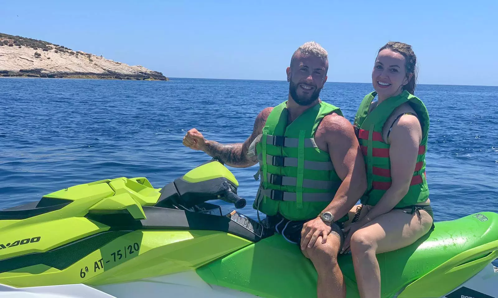 30 o 60 minutos de alquiler de moto de agua para 1 o 2 personas