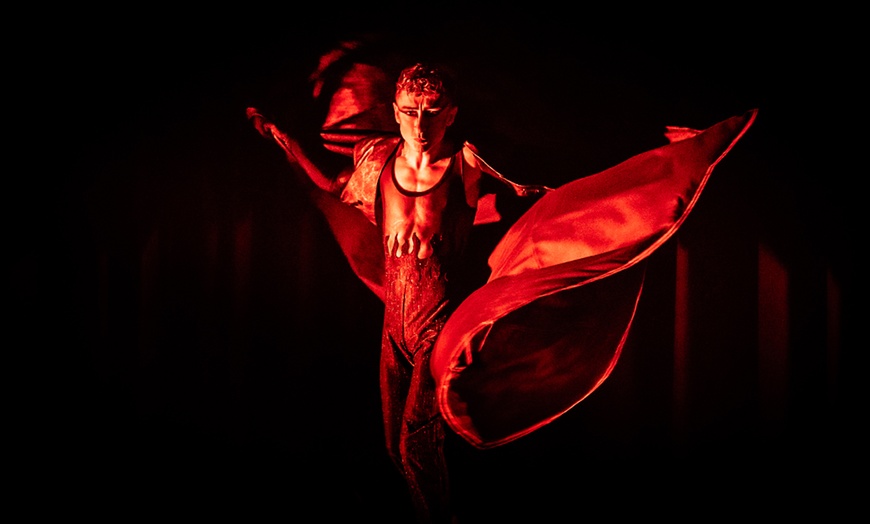 Image 11: Ghost Train, 3-Course Feast & Live Shows at Dracula’s Gold Coast 