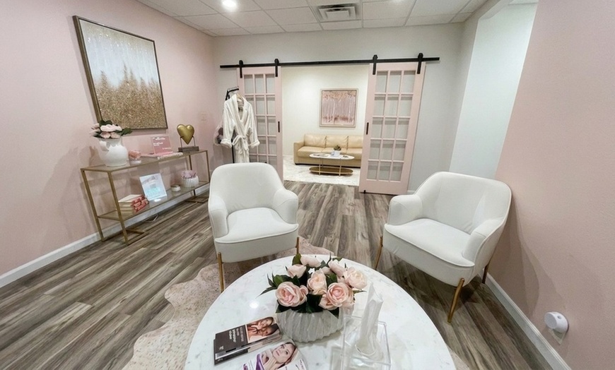 Image 4: Eye Brow Shaping & Wax and Tint for Fuller Defined Brows