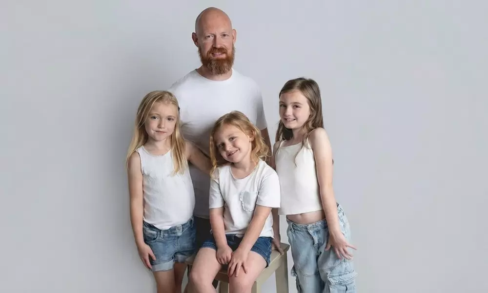 In Studio Mother or Father and Child Photoshoot with 1 Mounted Print