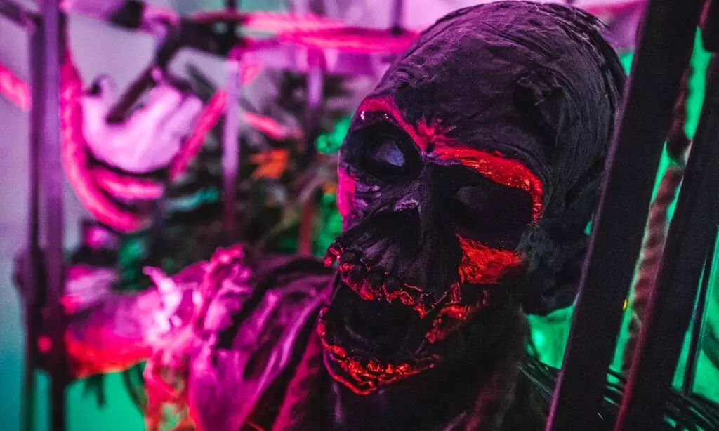 Magia i emocje: Bilety do Muzeum Iluzji Krzywy Domek i Baszty Tajemnic