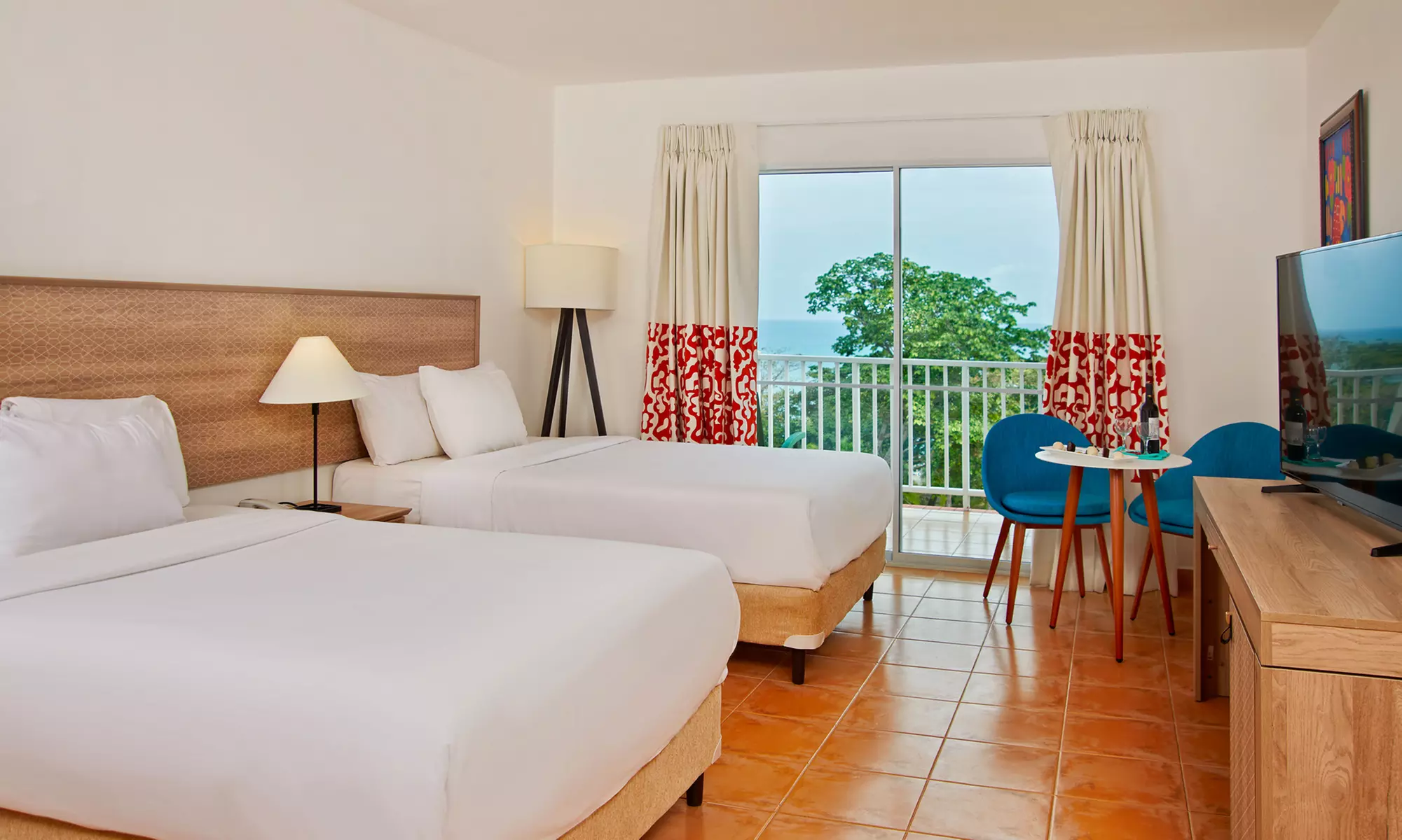 ✈ 5-Night Panama Vacation w/ Optional Airfare from Travel by Jen